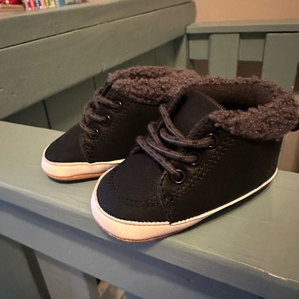 Old Navy Black Baby Soft Bottom Walker Shoes
